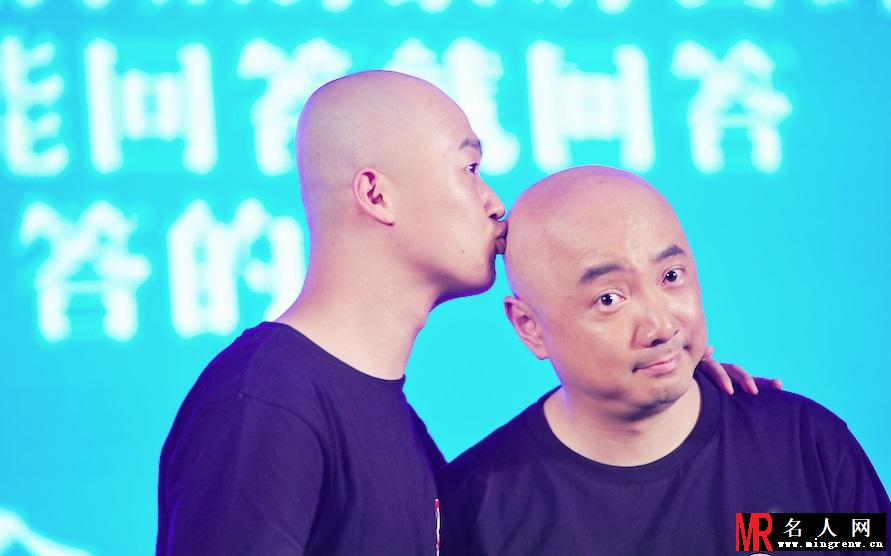 太虐心！《港囧》包贝尔现场读负评痛哭(1)