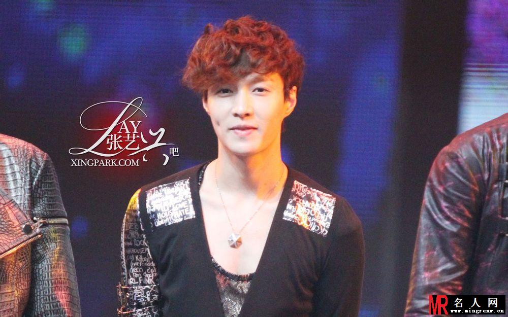 EXO张艺兴2012年亮相天津卫视音乐high客 粉丝激动尖叫(1)