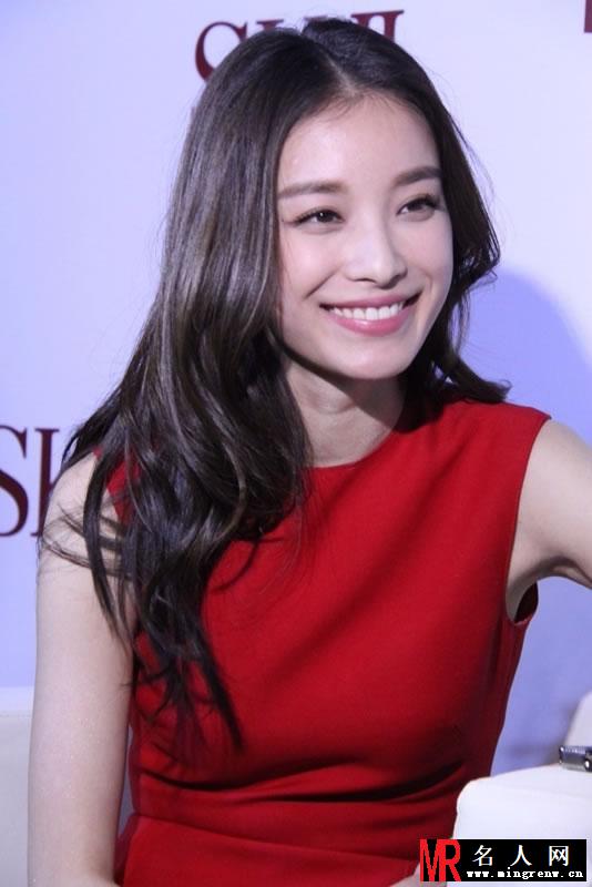 倪妮2013活动大图集第七弹 犯二卖萌网友惊呼太可爱(1)