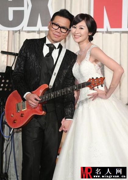 4 in Love成员张棋惠婚礼现场曝光 杨丞琳低胸助阵(1)