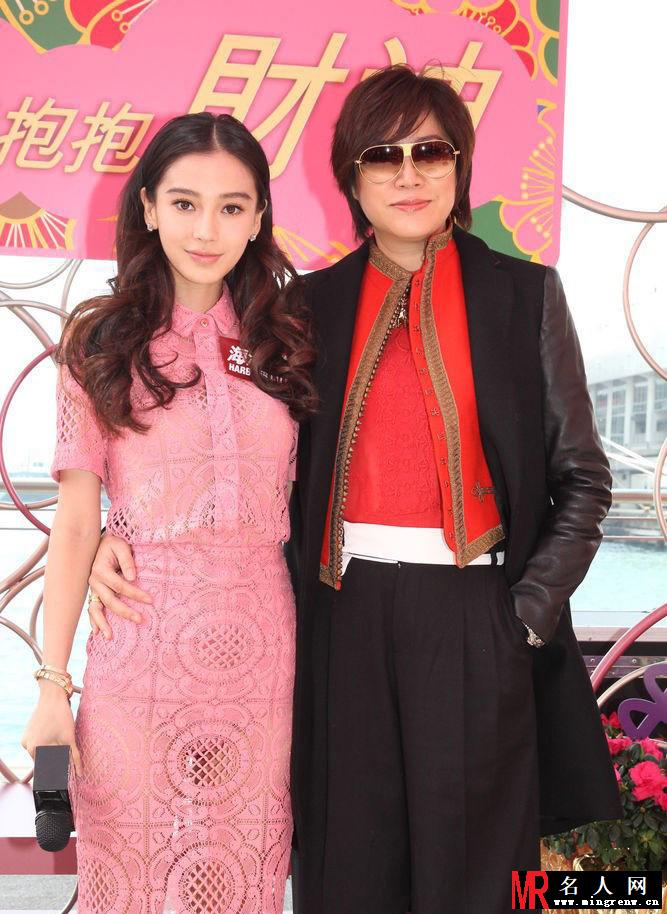 Angelababy着透视裙现身 内裤隐现显性感(1)