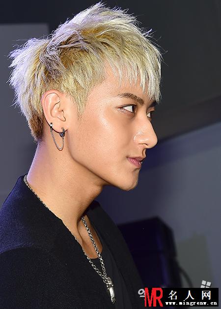 2014年7月EXO现身FASHION CADE活动现场帅气时尚黄子韬图片(1)