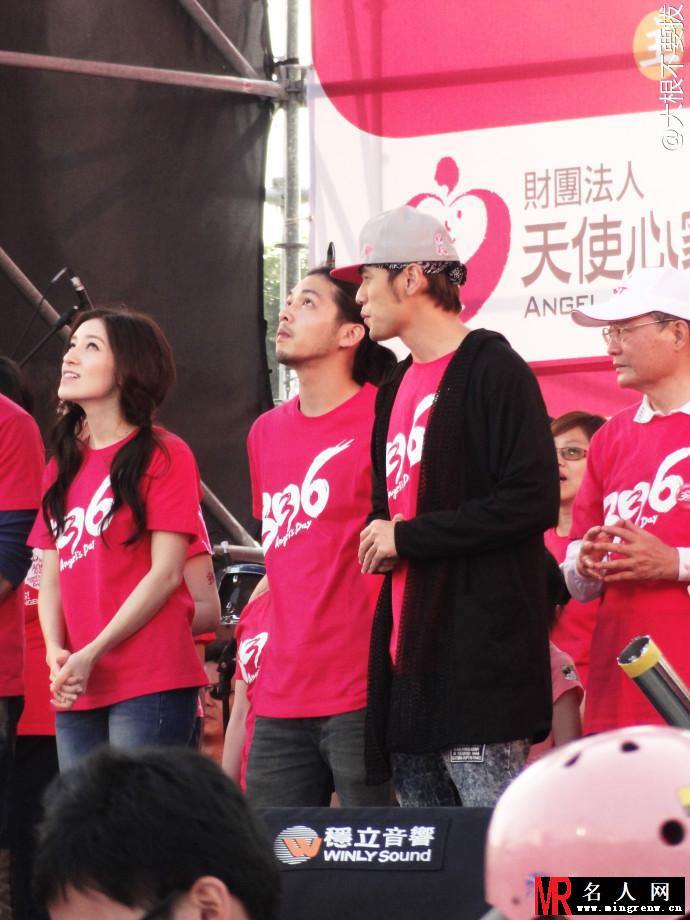周杰伦2014爱奇儿活动现场图片(1)