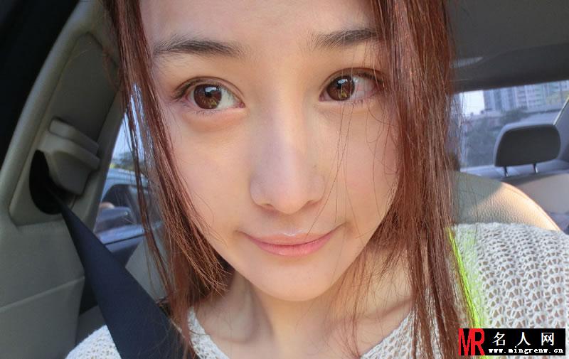 张馨予2011年生活照 性感而可爱(1)