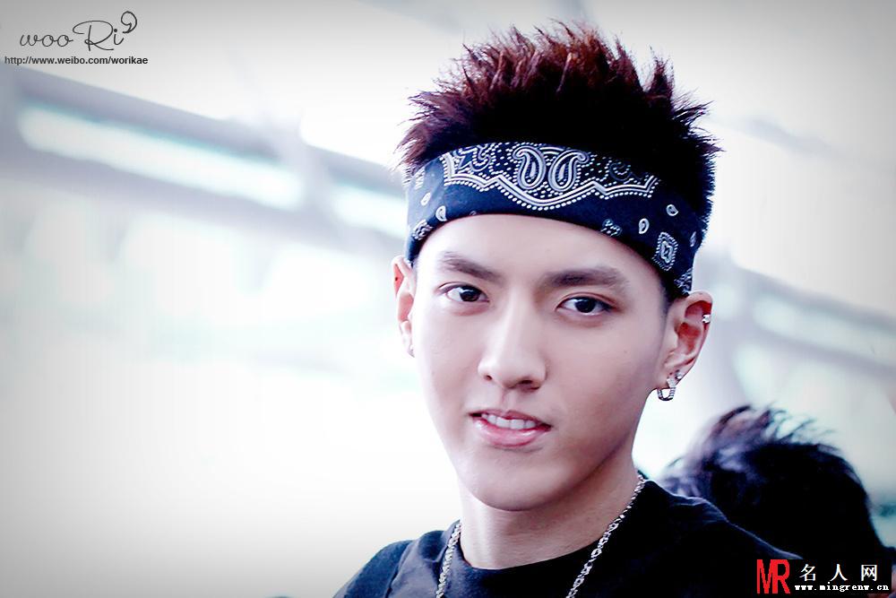 2013年5月EXO仁川飞往台北机场写真吴亦凡图片(1)