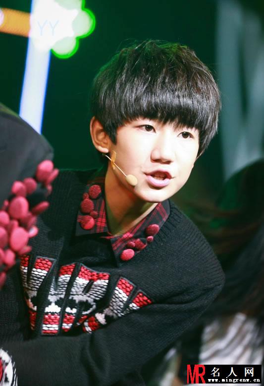 TFBOYS《爱奇艺之夜》现场 王源特辑(1)