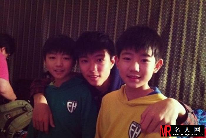 TFBOYS王源2012年青涩可爱生活照集(1)