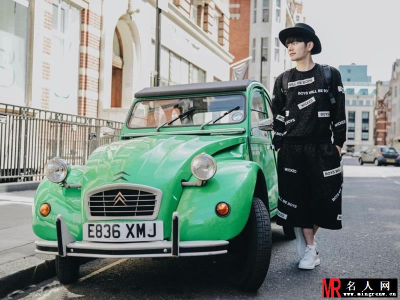 天天兄弟钱枫伦敦街头写真 时尚英伦风变型男(1)