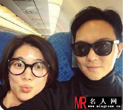 逗比夫妇张智霖袁咏仪甜蜜合照(1)