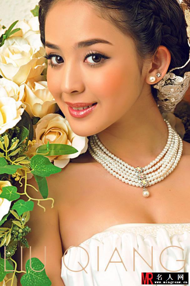 古力娜扎早期美空写真曝光 罕见青涩稚嫩(1)