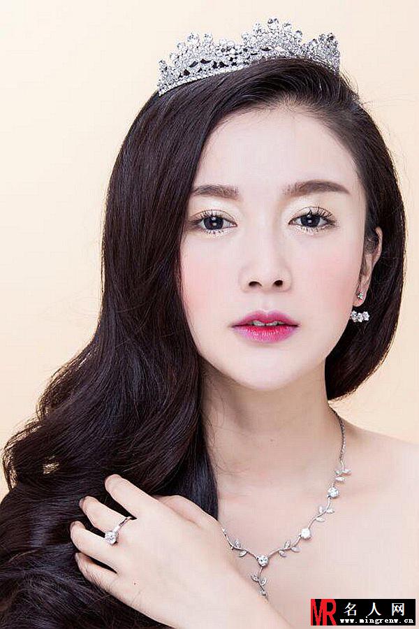 演员李艾瑾最新写真 妩媚妖艳获赞(1)