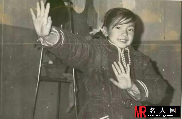 高圆圆中秋庆生 曝光童年少女旧照(1)