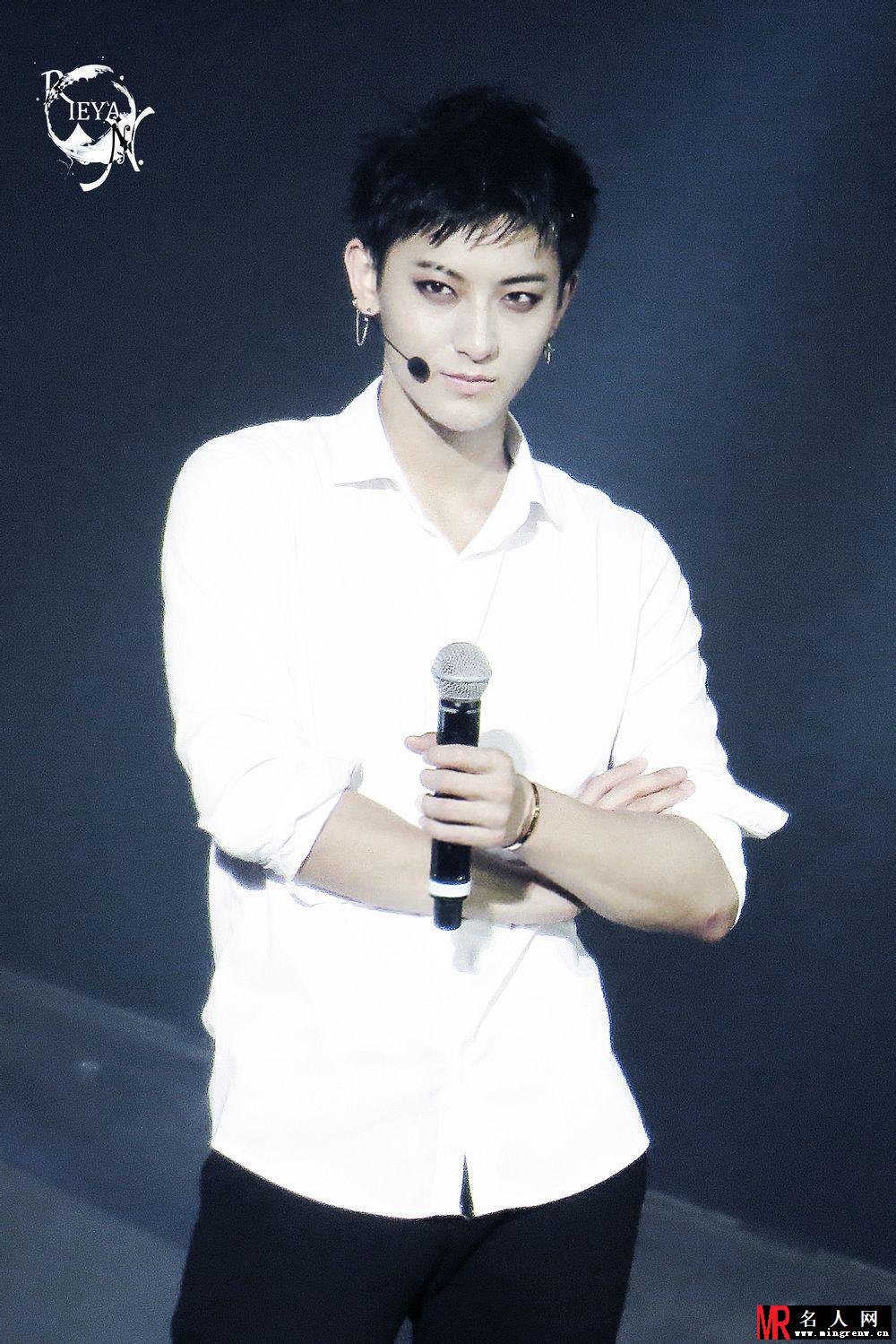 2014年7月EXO上海演唱会现场高潮不断黄子韬图片(1)