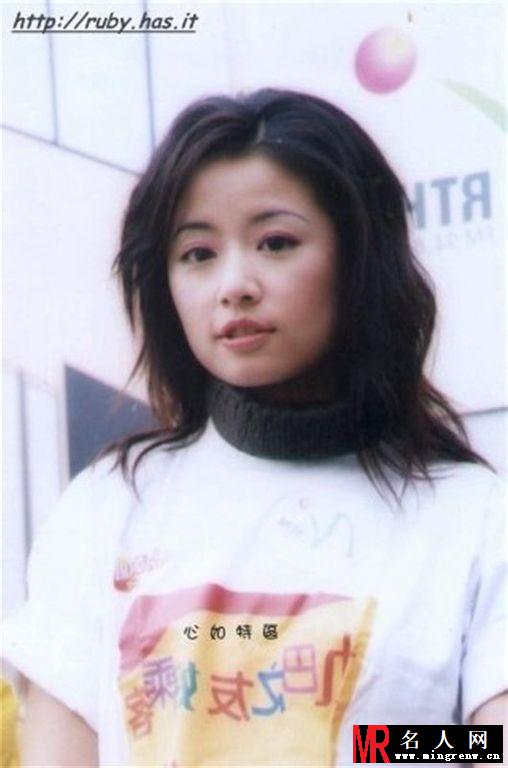 林心如出席1999年台湾921地震筹款义卖活动组图(1)