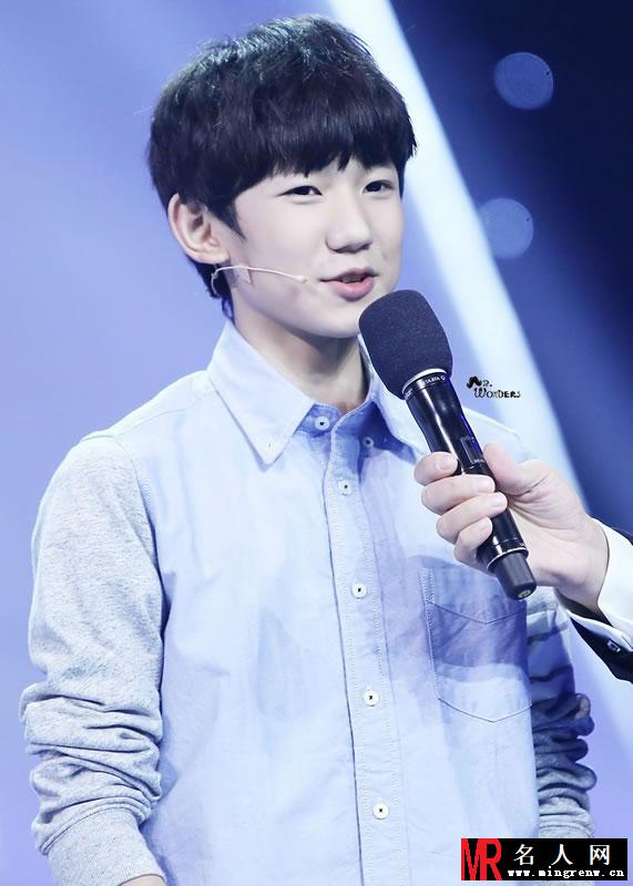 TFBOYS王源《中国文艺》 粉嫩脸蛋惹人爱(1)