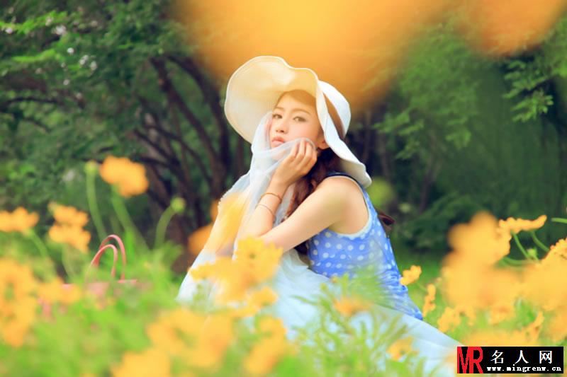 潘霜霜夏日写真曝光 造型可爱笑容甜美(1)