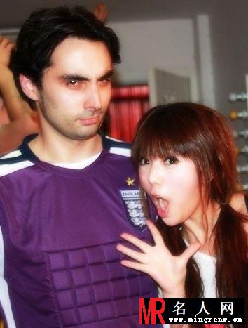 赵奕欢素颜照及生活照曝光 宅男女神素颜也很美(1)