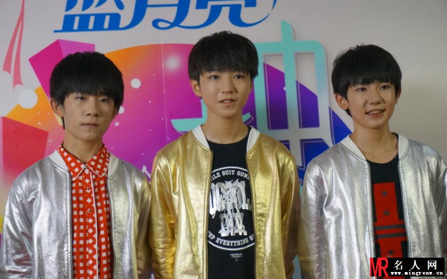 TFBOYS与EXO同台表演 疯狂粉丝难自持(1)