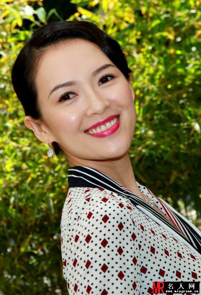 太平轮剧组亮相戛纳 众明星造型争相夺艳(1)