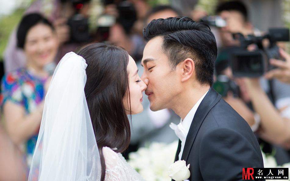 杨幂刘恺威完婚 跪地敬茶改口爸妈(1)