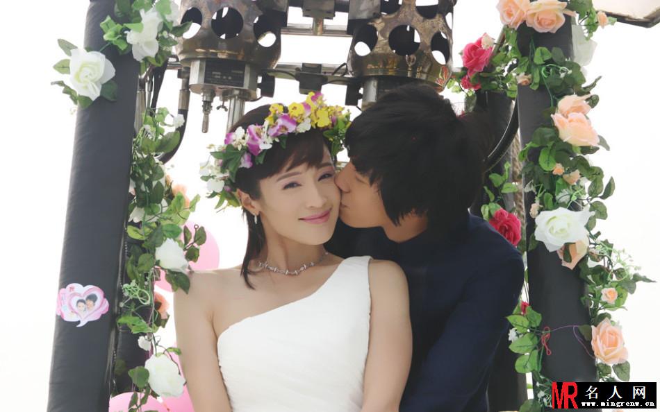 俞灏明石小群8090曝婚纱照 姐弟恋唯美来袭(1)