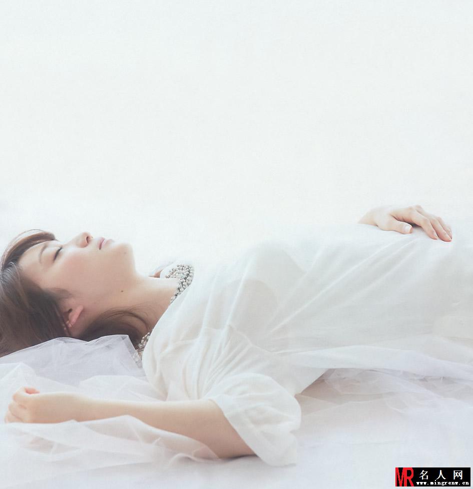 AKB48大岛优子杂志封面红裙白腿香艳诱惑(1)
