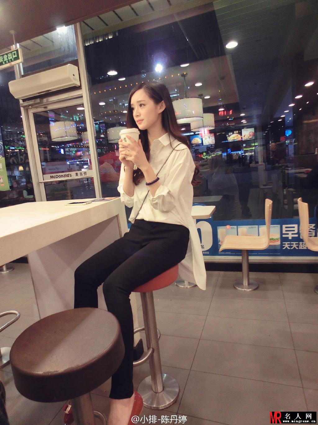 翻版杨幂陈丹婷最新写真 白衣飘飘显气质(1)