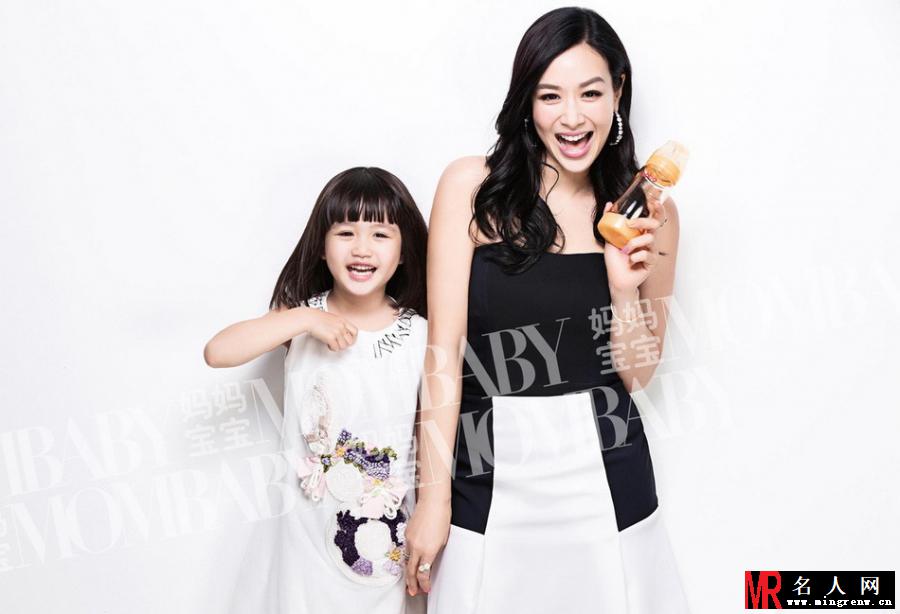 女神钟丽缇靓丽写真 携女考拉甜蜜出镜(1)