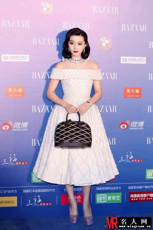 2014时尚芭莎慈善夜 范冰冰复古美艳造型(1)