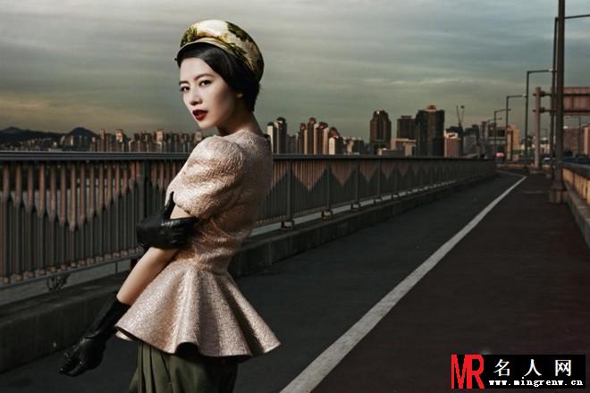 高圆圆《时尚芭莎》2011年1月复古造型惊艳又迷人(1)