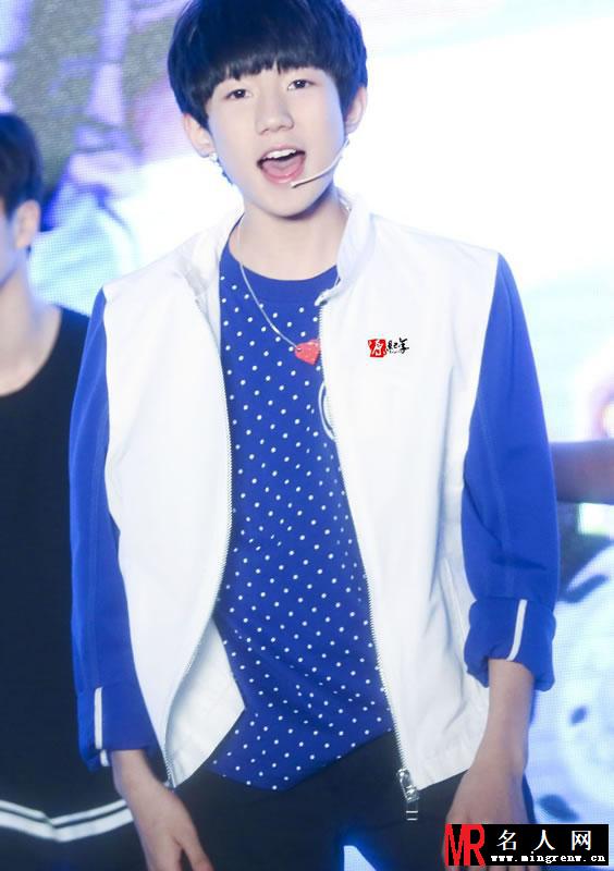 TFBOYS参加《星钻圆梦》活动现场 舞蹈酷炫歌声迷人(1)