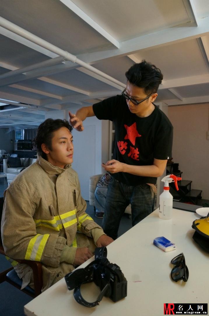 陈伟霆变身《救火英雄》剧照 各种任务难度大(1)