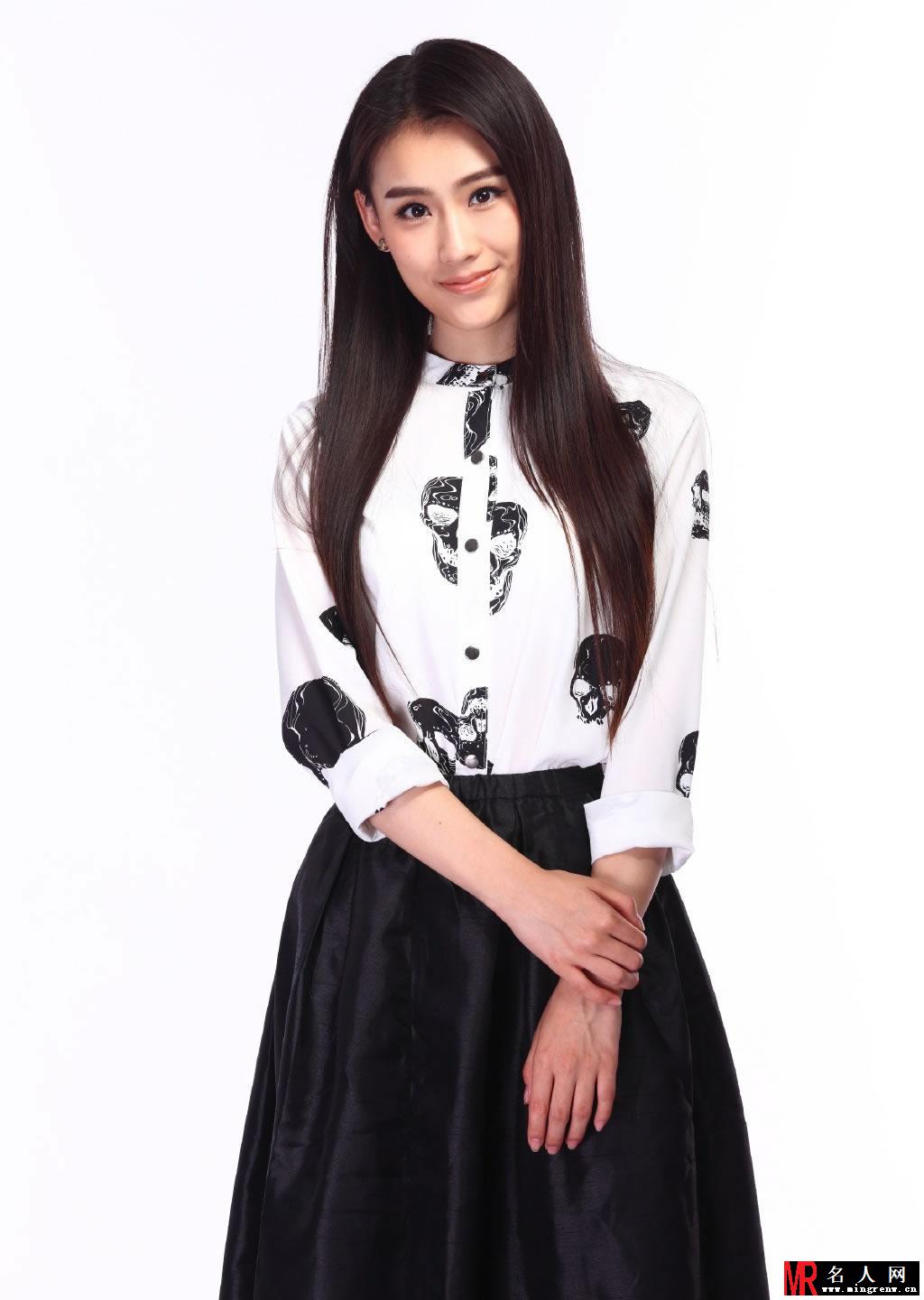 杨子新欢王婉中美艳生活照 黄圣依翻版成热议(1)