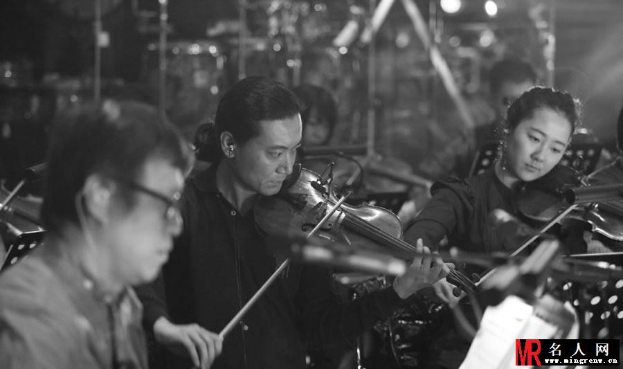 我是歌手3幕后团队曝光 梁翘柏率乐队亮相(1)