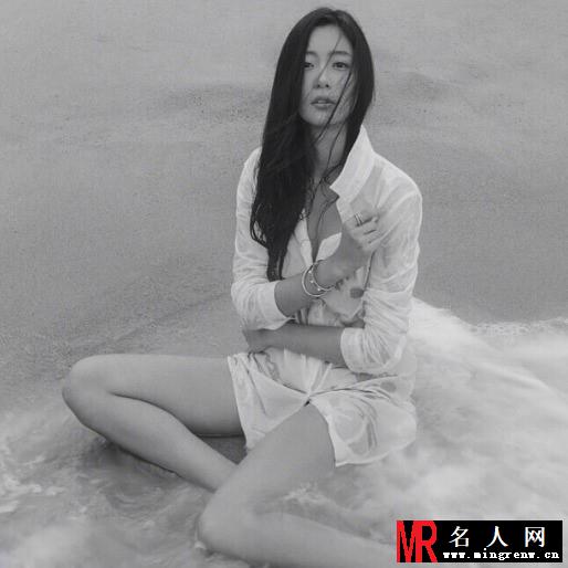 韩国女星Clara李成敏性感比基尼写真(1)