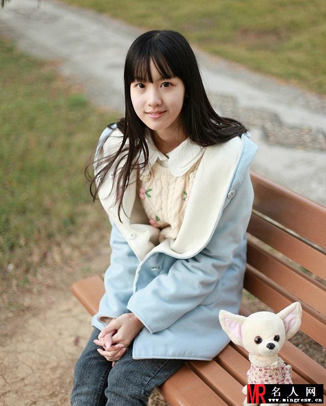 左耳女主角陈都灵生活照 素颜灵动力压奶茶妹妹(1)