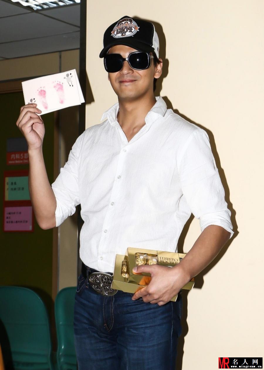陈晓东喜得千金 发糖分享笑开颜(1)