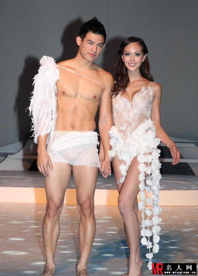 Jessica C.舞台剧彩排 清凉装扮与半裸男缠绵(1)
