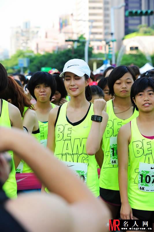 张钧甯出席2013Nike女生运动节 活力十足(1)