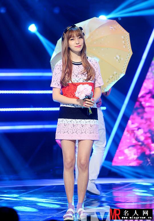 韩女团《Show Champion》斗舞争霸 性感可爱齐上阵(1)