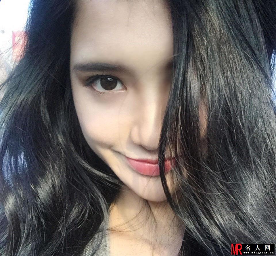武大校花大pk 黄灿灿吴倩王維琳李莎旻子美照集合(1)