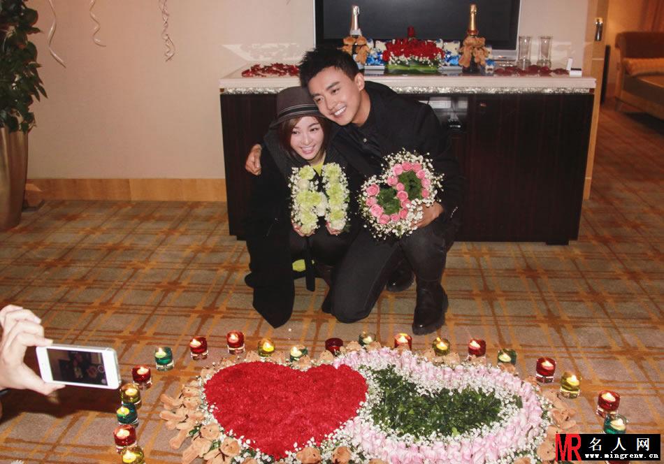 李佳航秘密求婚李晟 尔康小燕子终成眷属(1)