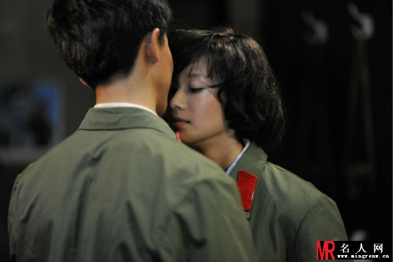 倪虹洁蓝色骨头剧照曝光 饰演时代女性施堰萍(1)