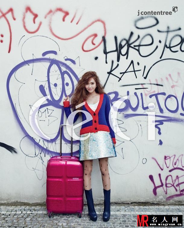 韩星Jessica最新写真 凌乱长发慵懒身姿(1)