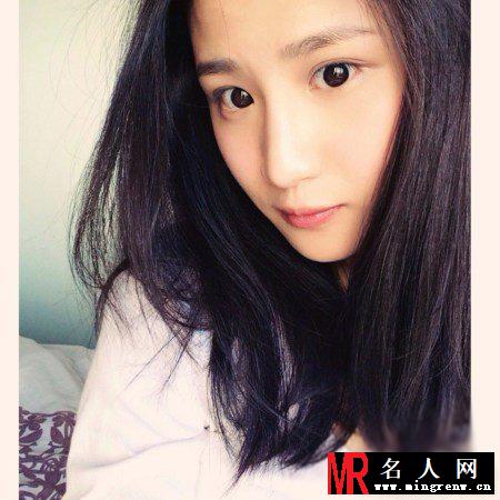 林芊妤自曝生活照 笑容甜美气质迷人(1)