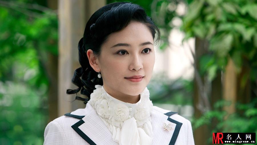 东方战场曝应采儿剧照 身穿旗袍温婉动人(1)