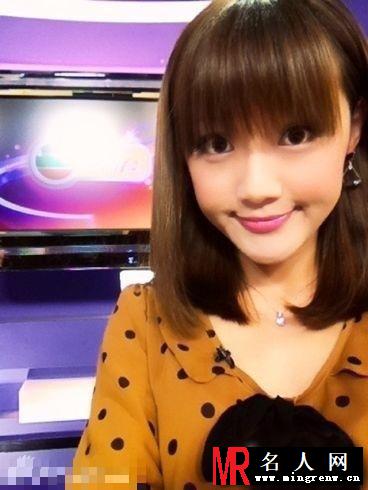 王学兵一家三口幸福合影(1)