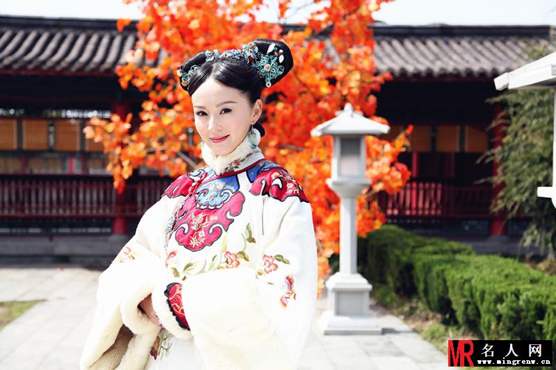 戴娇倩宫3花絮 墨镜自拍显嫩(1)