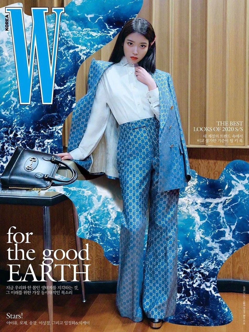 IU李知恩四月服饰画报 造型清新养眼(1)