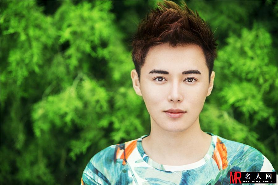张嘉佑最新文艺写真 因备胎而走红(1)